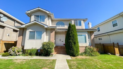 Photo 2 at 219 W 42nd Avenue, Oakridge VW, Vancouver West