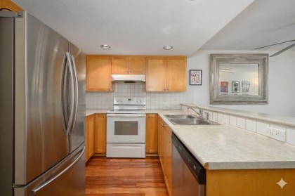 Photo 11 at 3018 W 4th Avenue, Kitsilano, Vancouver West