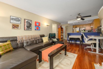 Photo 4 at 3018 W 4th Avenue, Kitsilano, Vancouver West