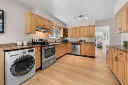Photo 9 at 3300 Mahon Avenue, Upper Lonsdale, North Vancouver