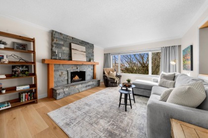 Photo 4 at 3300 Mahon Avenue, Upper Lonsdale, North Vancouver