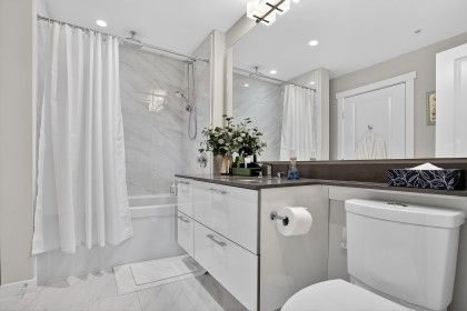 Photo 16 at 511 - 2651 Library Lane, Lynn Valley, North Vancouver