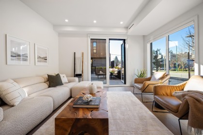 Photo 2 at 3218 Highland Boulevard, Edgemont, North Vancouver