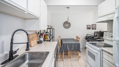 Photo 12 at 305 - 975 W 13th Avenue, Fairview VW, Vancouver West