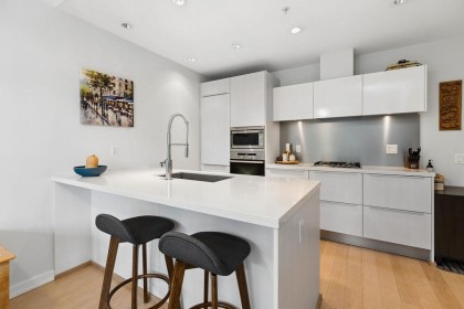 Photo 4 at 403 - 181 W 1st Avenue, False Creek, Vancouver West