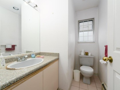 Photo 9 at 1573 W 66th Avenue, S.W. Marine, Vancouver West