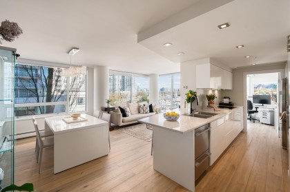 Photo 6 at 505 - 1201 Marinaside Crescent, Yaletown, Vancouver West