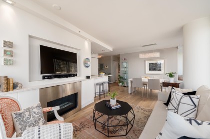 Photo 10 at 505 - 1201 Marinaside Crescent, Yaletown, Vancouver West