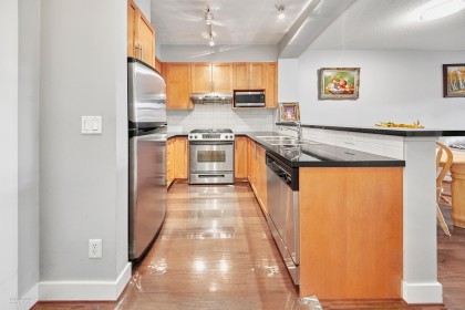 Photo 7 at 212 - 2250 Wesbrook Mall, University VW, Vancouver West