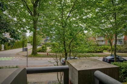 Photo 18 at 206 - 2137 W 10 Avenue, Kitsilano, Vancouver West