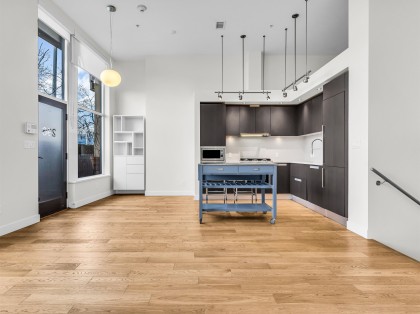 Photo 7 at 296 W 1st Avenue, False Creek, Vancouver West