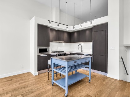 Photo 4 at 296 W 1st Avenue, False Creek, Vancouver West