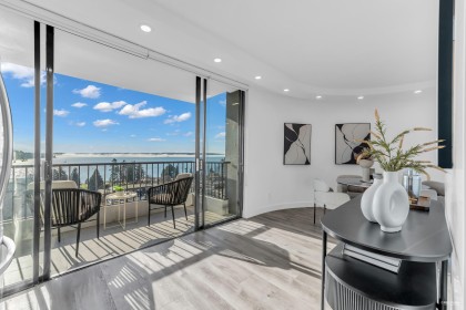Photo 16 at 1202 - 650 16th Street, Ambleside, West Vancouver