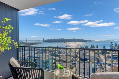 Photo 4 at 1202 - 650 16th Street, Ambleside, West Vancouver