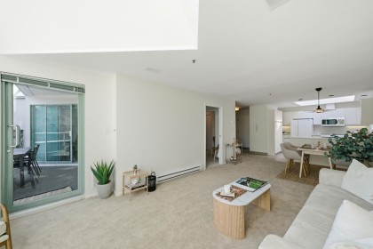 Photo 13 at 205 - 565 17th Street, Ambleside, West Vancouver