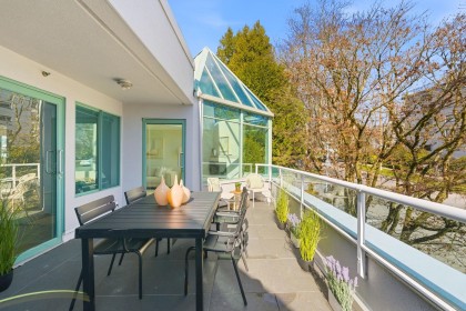Photo 3 at 205 - 565 17th Street, Ambleside, West Vancouver