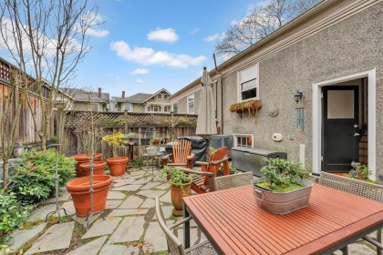 Photo 4 at 2303 W 3rd Avenue, Kitsilano, Vancouver West