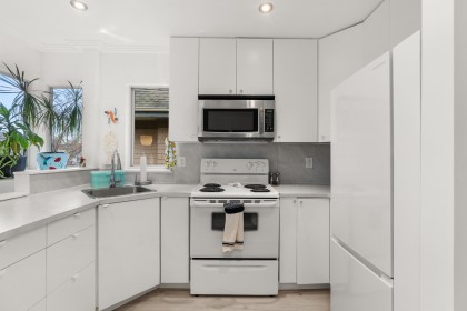 Photo 16 at E301 - 623 W 14th Avenue, Fairview VW, Vancouver West