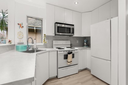 Photo 14 at E301 - 623 W 14th Avenue, Fairview VW, Vancouver West