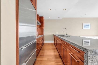 Photo 17 at 102 - 2575 Garden Court, Whitby Estates, West Vancouver