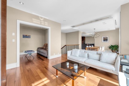 Photo 8 at 102 - 2575 Garden Court, Whitby Estates, West Vancouver