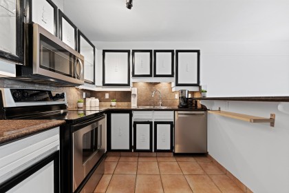 Photo 11 at 63 - 2212 Folkestone Way, Panorama Village, West Vancouver
