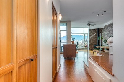 Photo 3 at 316 - 2515 Ontario Street, Mount Pleasant VW, Vancouver West