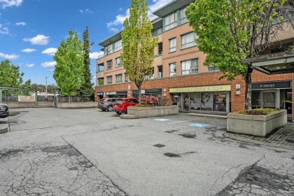 Photo 3 at PH05 - 223 Mountain Highway, Lynnmour, North Vancouver