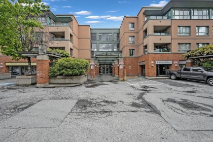 Photo 4 at PH05 - 223 Mountain Highway, Lynnmour, North Vancouver