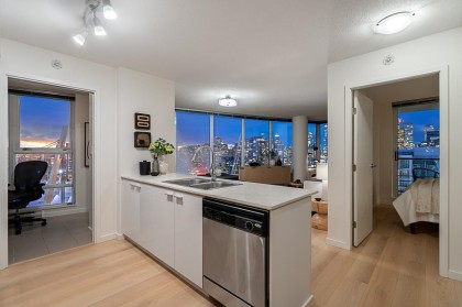 Photo 3 at 2803 - 111 W Georgia Street, Downtown VW, Vancouver West