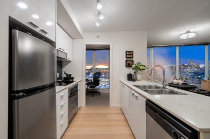 Photo 4 at 2803 - 111 W Georgia Street, Downtown VW, Vancouver West