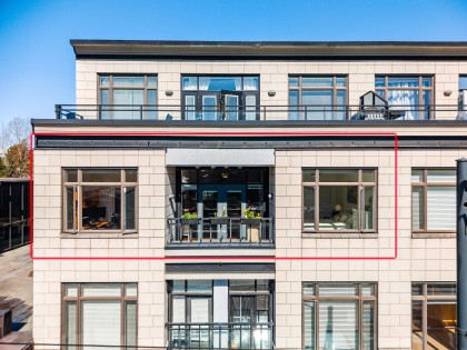 Photo 2 at 302 - 4479 W 10th Avenue, Point Grey, Vancouver West