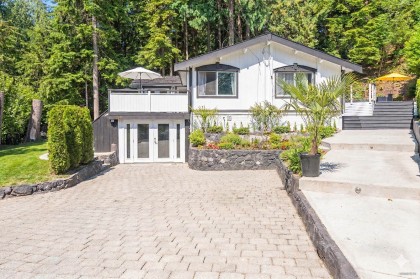 Photo 1 at 3870 Emerald Drive, Edgemont, North Vancouver