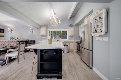 Photo 9 at 3870 Emerald Drive, Edgemont, North Vancouver