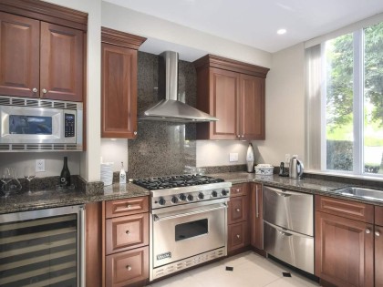 Photo 10 at 410 Beach Crescent, Yaletown, Vancouver West