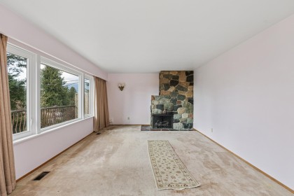 Photo 4 at 702 Winona Avenue, Canyon Heights NV, North Vancouver