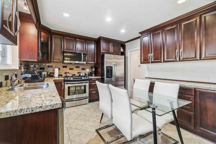 Photo 6 at 552 W 29th Street, Upper Lonsdale, North Vancouver