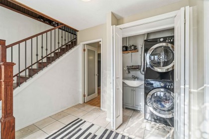 Photo 3 at 552 W 29th Street, Upper Lonsdale, North Vancouver