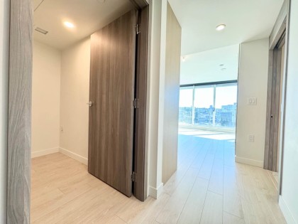 Photo 3 at 1318 - 1768 Cook Street, False Creek, Vancouver West