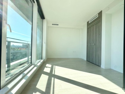 Photo 5 at 1318 - 1768 Cook Street, False Creek, Vancouver West