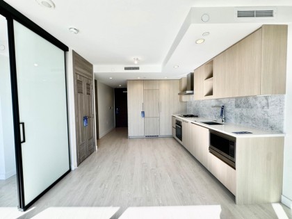 Photo 4 at 1318 - 1768 Cook Street, False Creek, Vancouver West