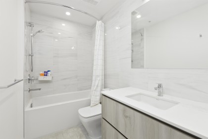 Photo 14 at 205 - 488 W 58th Avenue, South Cambie, Vancouver West