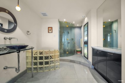 Photo 32 at 848 Eyremount Drive, British Properties, West Vancouver
