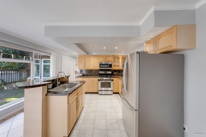 Photo 5 at 1366 Kings Avenue, Ambleside, West Vancouver