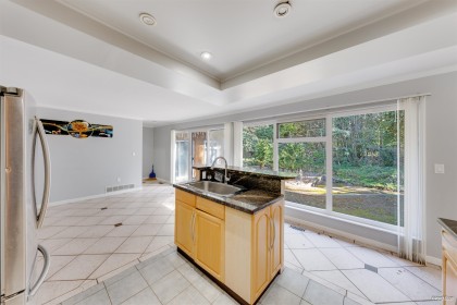 Photo 4 at 1366 Kings Avenue, Ambleside, West Vancouver