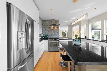 Photo 11 at 4635 Caulfeild Drive, Caulfeild, West Vancouver