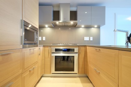 Photo 9 at 703 - 1561 W 57th, South Granville, Vancouver West