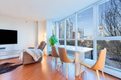Photo 3 at 505 - 388 Drake Street, Yaletown, Vancouver West