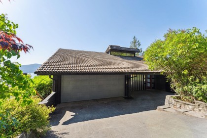 Photo 4 at 50 Panorama Road, Lions Bay, West Vancouver