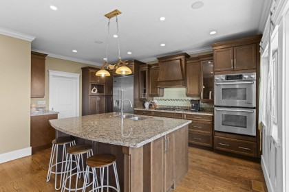 Photo 13 at 1371 Burnside Road, Chartwell, West Vancouver